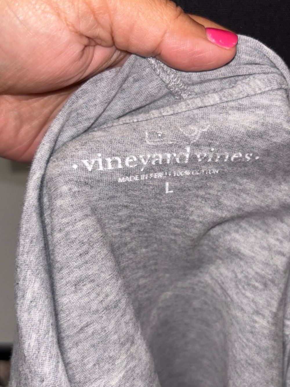 Vineyard Vines Light Gray Long Sleeve Hooded Pocket Tee with Whale Logo - Picture 6 of 6
